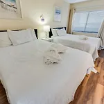 Palms Resort 2Nd Floor!