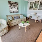 Newly Renovated Oceanfront Direct,Incredible Pools