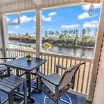 Gorgeous 2 Bedroom Condo Along The Intracoastal Waterway