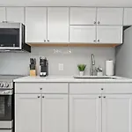 New Oceanfront Studio Condo In Resort W/ Pools & Hot Tubs