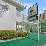 2Br 1Ba Apartment Sleeps 6 And Across From The Beach