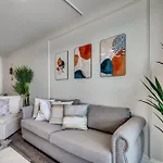Huge Oceanfront One Bedroom For 6, Gorgeous View & Pools On Bv 15Th Floor