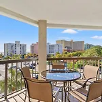 Carol Bay 403
