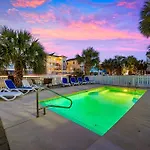 Sea Breeze Getaway-2Nd Row In Surfside