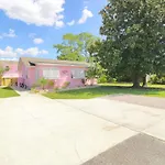 Pink Dream Home, Sleeps 22 W Pool, Vanity&Game Rms