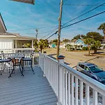 Flamingo House, Unit B