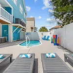 Spacious Home - 2Minwalktobeach - Heatedpvtpool - Beachgear - Gamesgalore