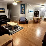 Ocean Lakes 4 Bedroom Cottage That Sleeps 10