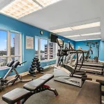 Spacious Luxurious 2B2B Ocean View Condo Sleeps 8