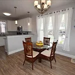 5305 The Retreat Cabin