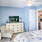 Garden City Condo With Pool Access - Walk To Beach!