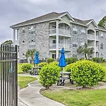 Myrtle Beach Condo With Pool Less Than 2 Mi To The Coast!