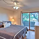 Oceanside Myrtle Beach Condo With Pool Access And Patio