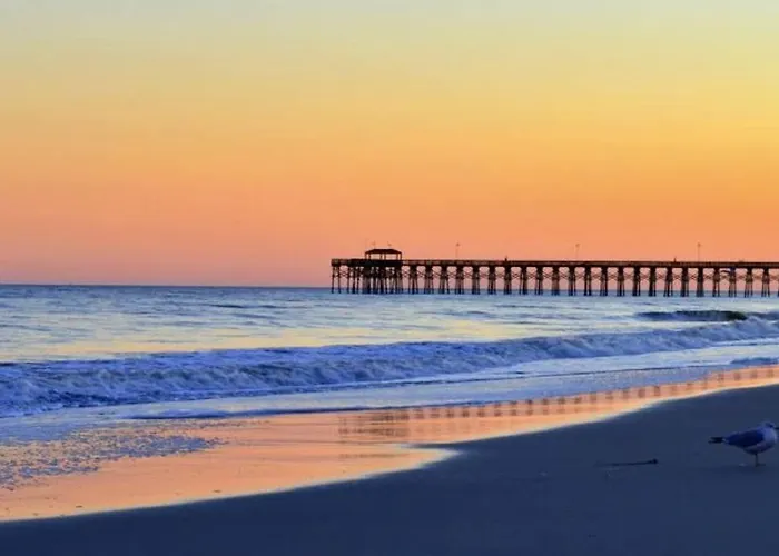 Family Friendly, 1 Block To Beach!