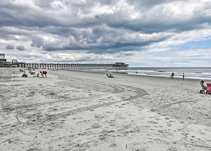 Murrells Inlet Home With 3 Decks - 1 Block To Beach!
