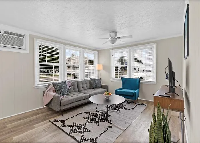 Viagem Bright 2Br With Patio And Parking