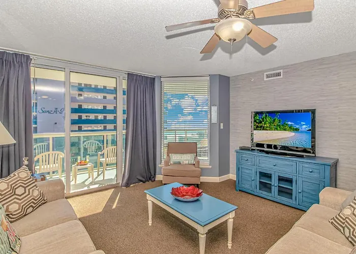 Malibu Pointe Beach Club - Across The Street From The Ocean! Sleeps 13 Guests!