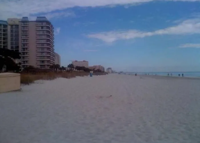 *Delightful Beach Condo*Pool, Steps To The Sand*H33