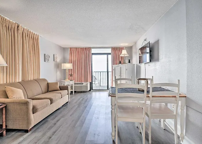Dog-Friendly Resort Retreat Steps To Beach!