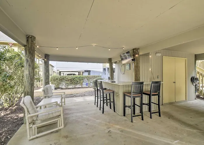 Coastal Condo With Pool Access - Walk To Apache Pier