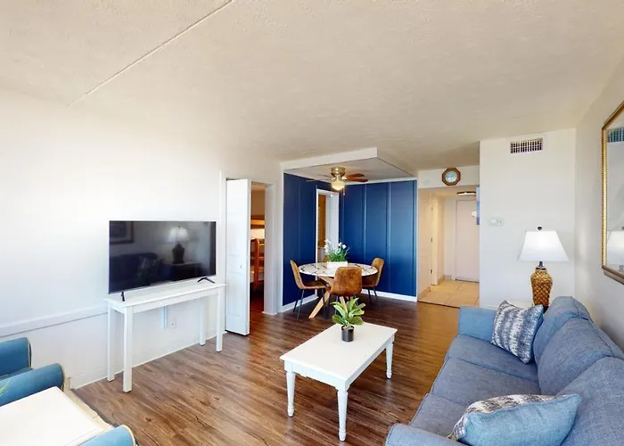 Willow Bay 803 Oceanfront Suite, Renovated Spring 2023 Desirable Golden Mile Location