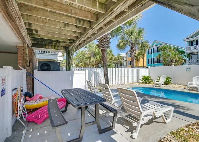 Surfside Beach House With Pool, Walk To Beach And Pier