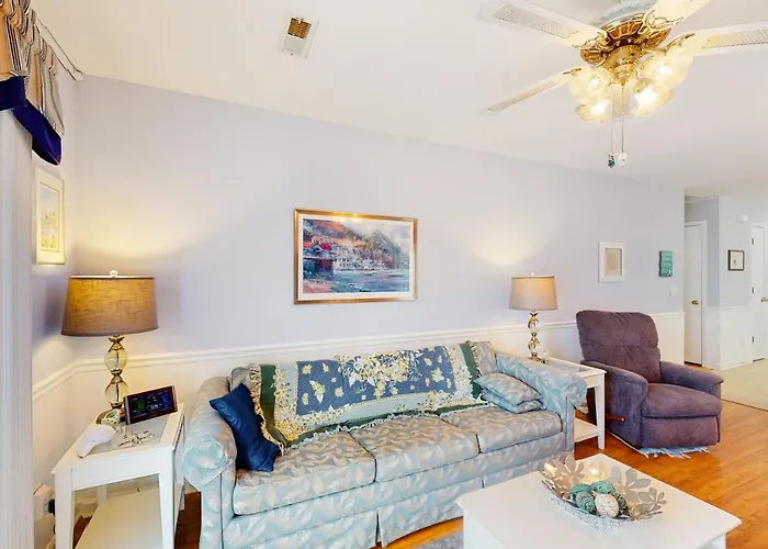 Emerald Pointe 1-C