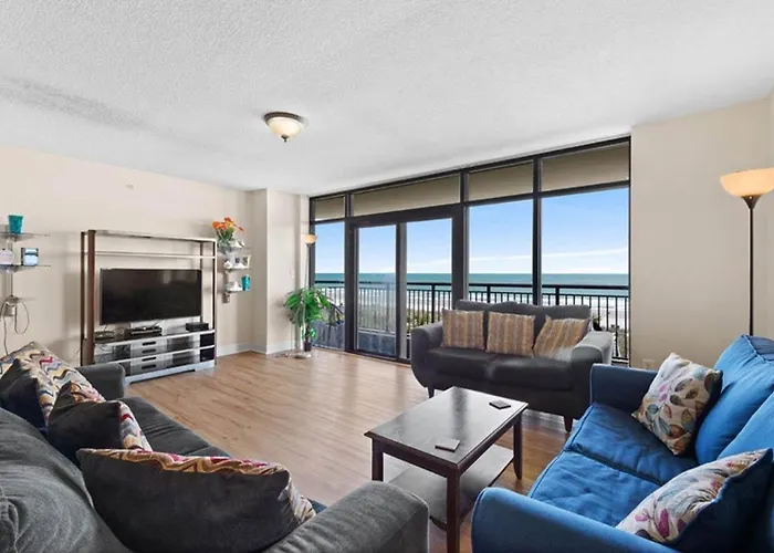 Oversized 3-Bedroom Floorplan With Amazing Panoramic Views