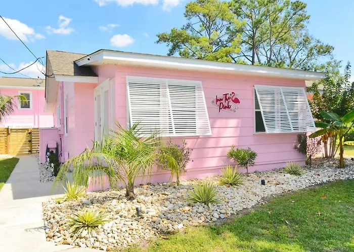 Inn The Pink One-In-A-Million Vacation Home