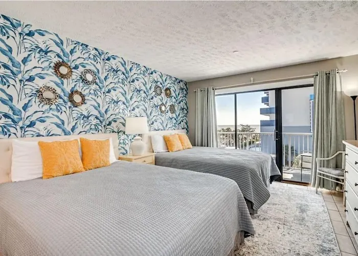 The Beachside Dacha - Lock-Out 2 Bedroom Ocean View Condo