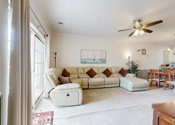 Magnolia Point Apt 204