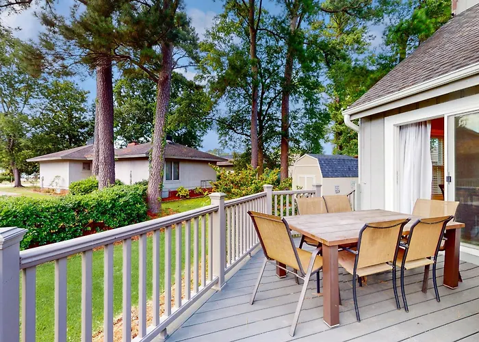 Cozy Beach Retreat