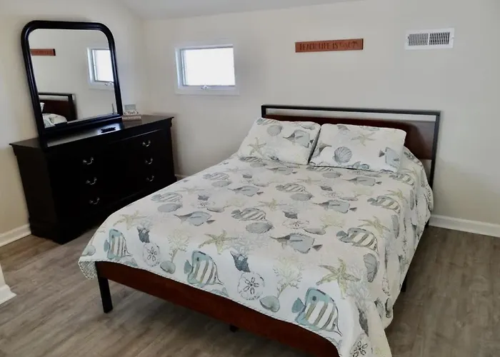 700G-Spotless 2 Bed 2 Bath Condo Recently Remodeled