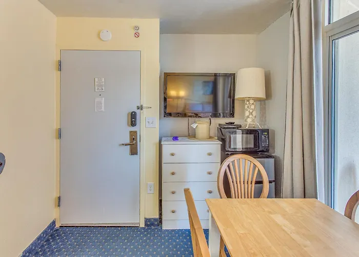 Bay Watch Resort Studio With Resort Amenities!