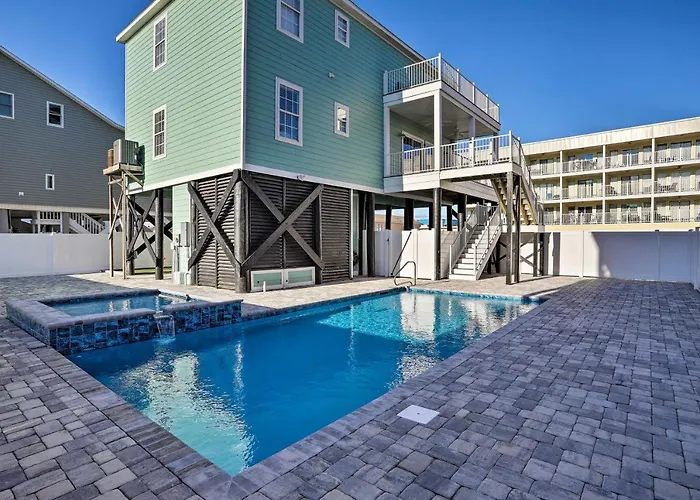 Spacious Murrells Inlet Hub With Pool, Walk To Shore