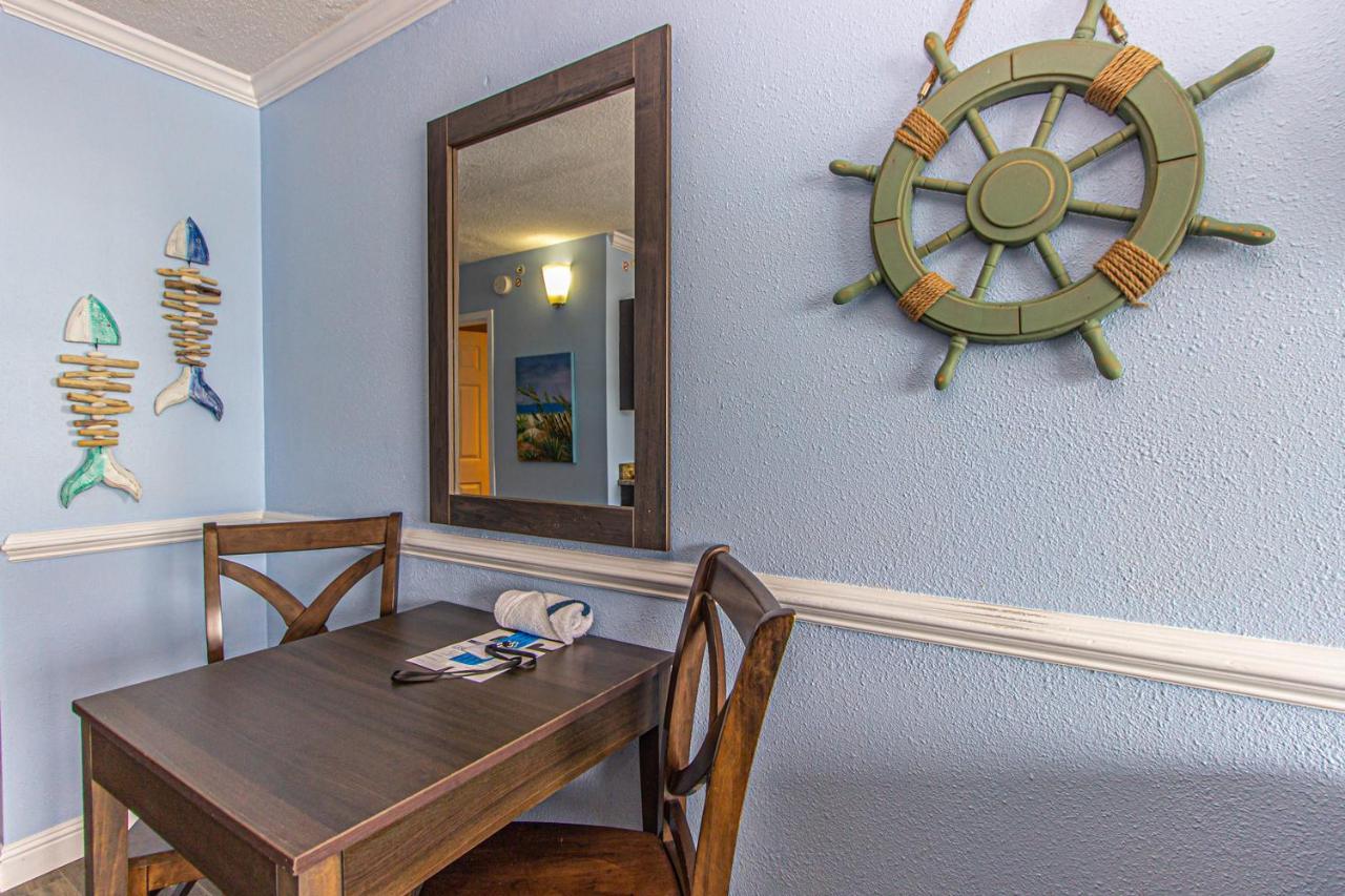 Oceanview King - Fully Updated! - Landmark 715 - Great Views! Sleeps 4 Holiday home