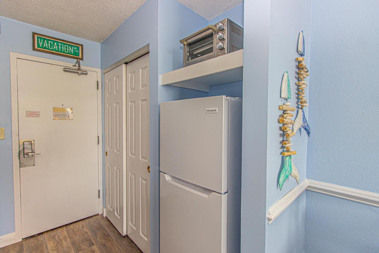 Oceanview King - Fully Updated! - Landmark 715 - Great Views! Sleeps 4 Myrtle Beach