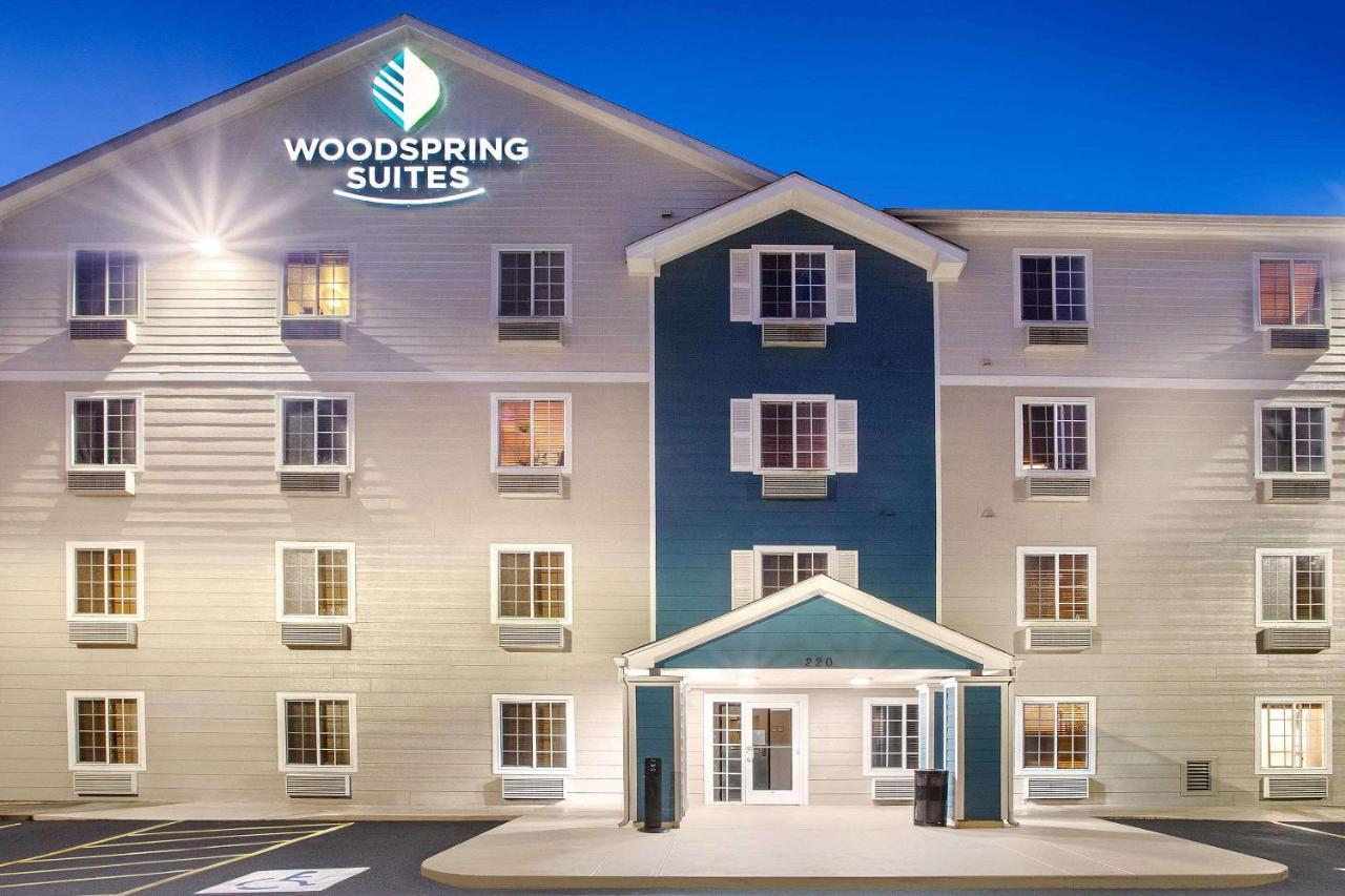 Woodspring Suites Hotel 2*
