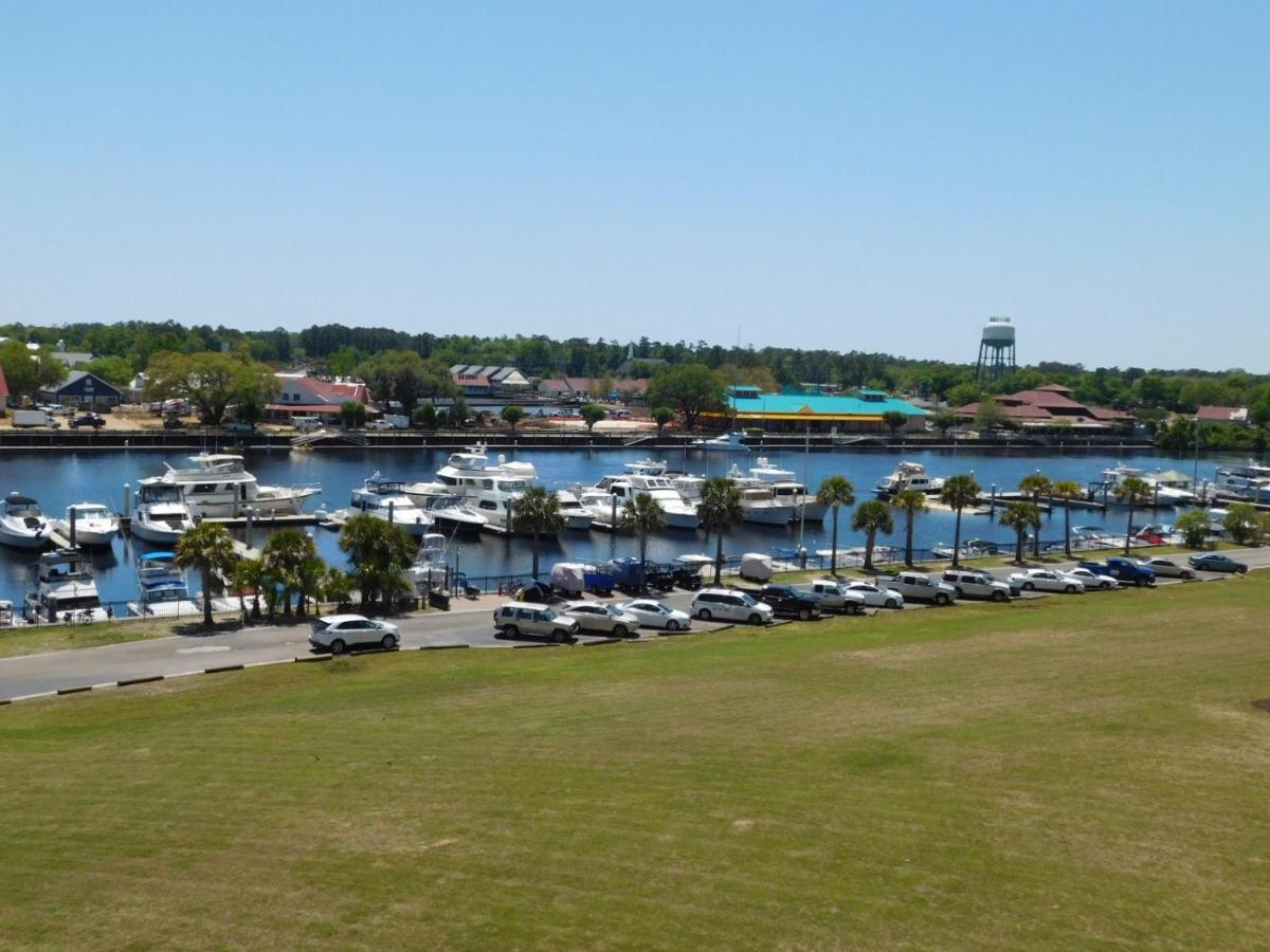 Yacht Club #1-503