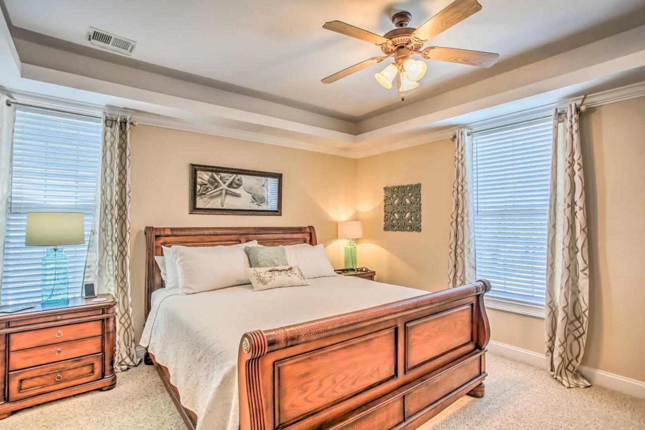 Holiday home With Deck 1 Mi To Surfside Access! Myrtle Beach