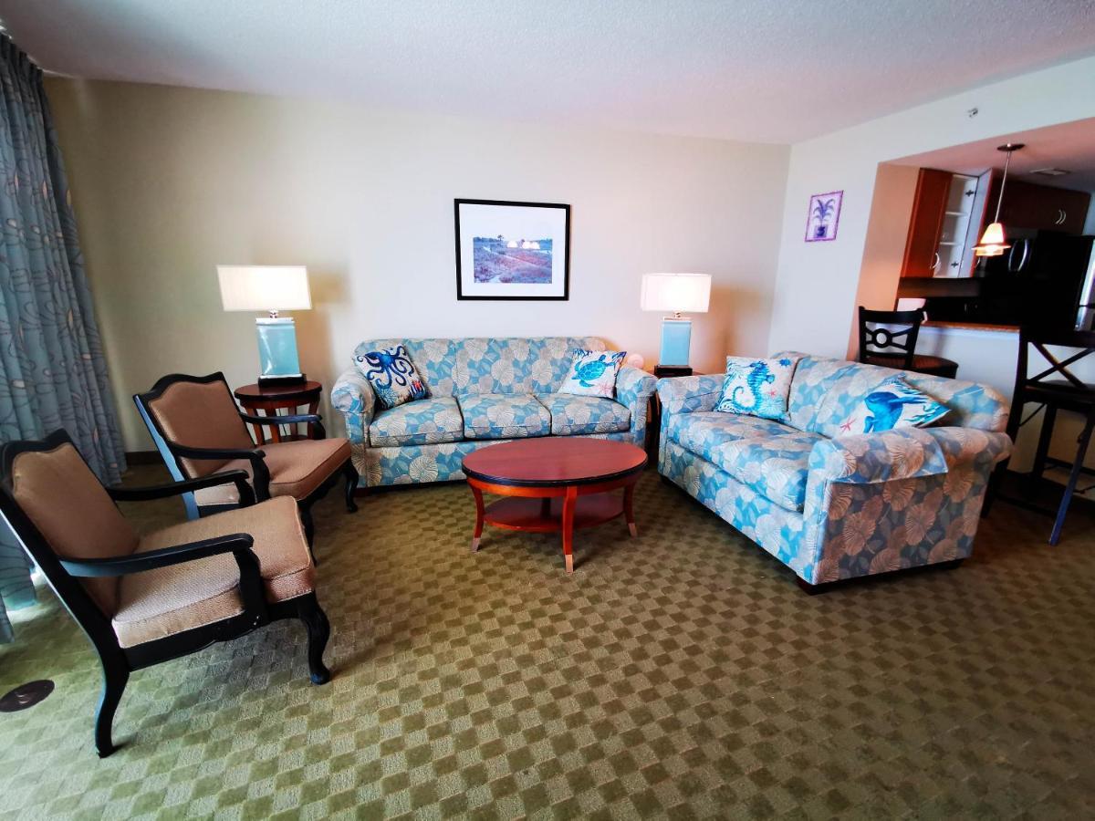 Deluxe Ocean Front Two-bedroom In Sandy Beach Aparthotel *