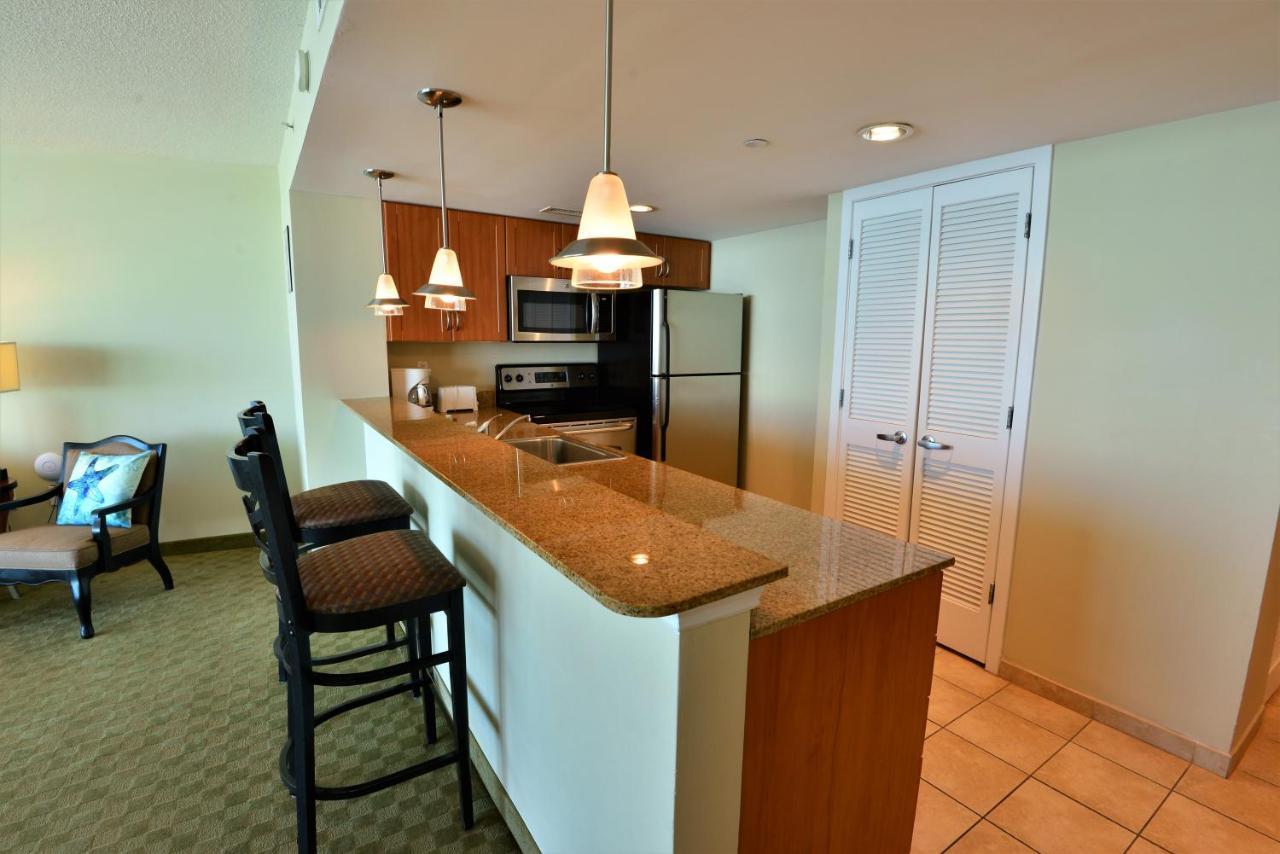 Deluxe Ocean Front Two-bedroom In Sandy Beach Aparthotel