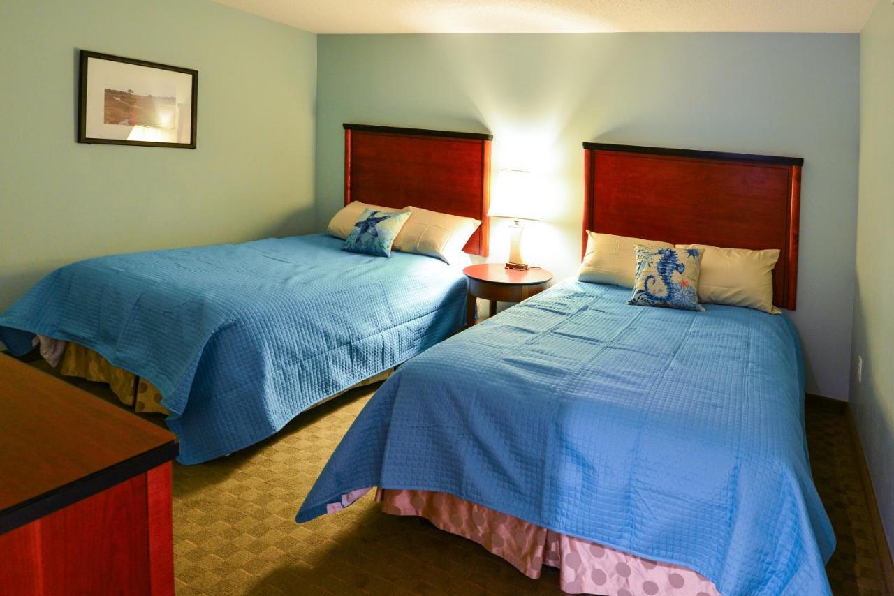 Deluxe Ocean Front Two-bedroom In Sandy Beach Aparthotel *
