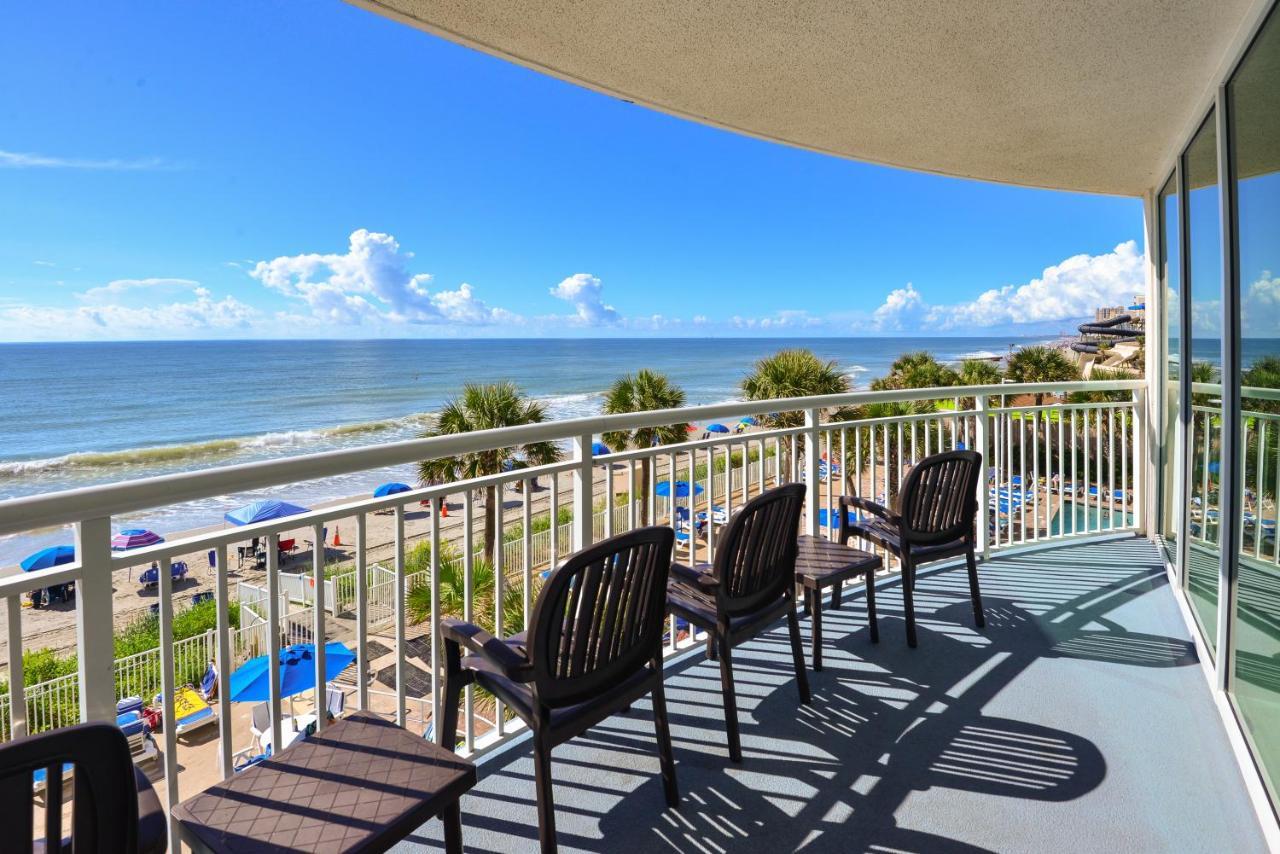 Deluxe Ocean Front Two-bedroom In Sandy Beach *
