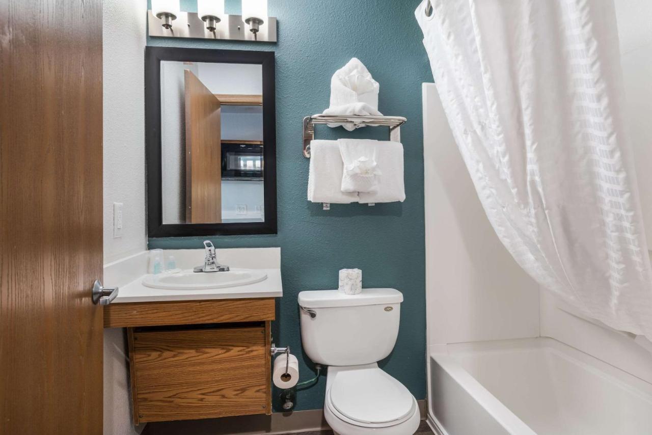 Hotel Woodspring Suites