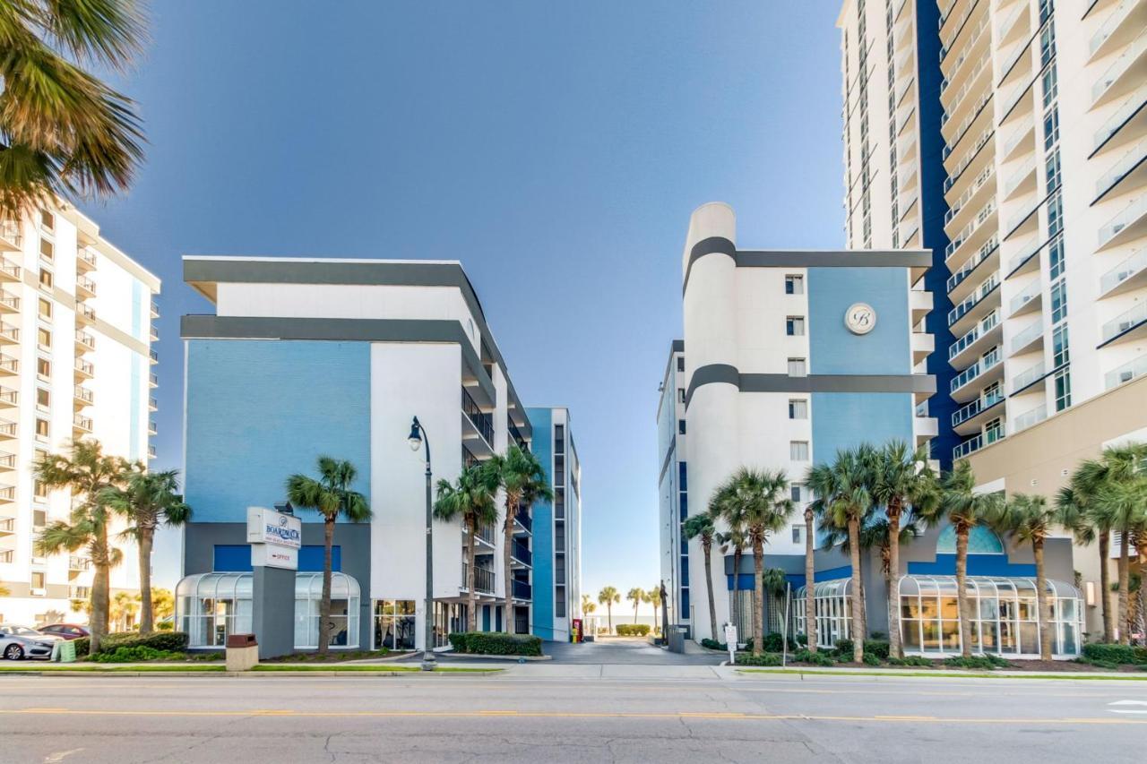 Boardwalk Beachfront Apartment