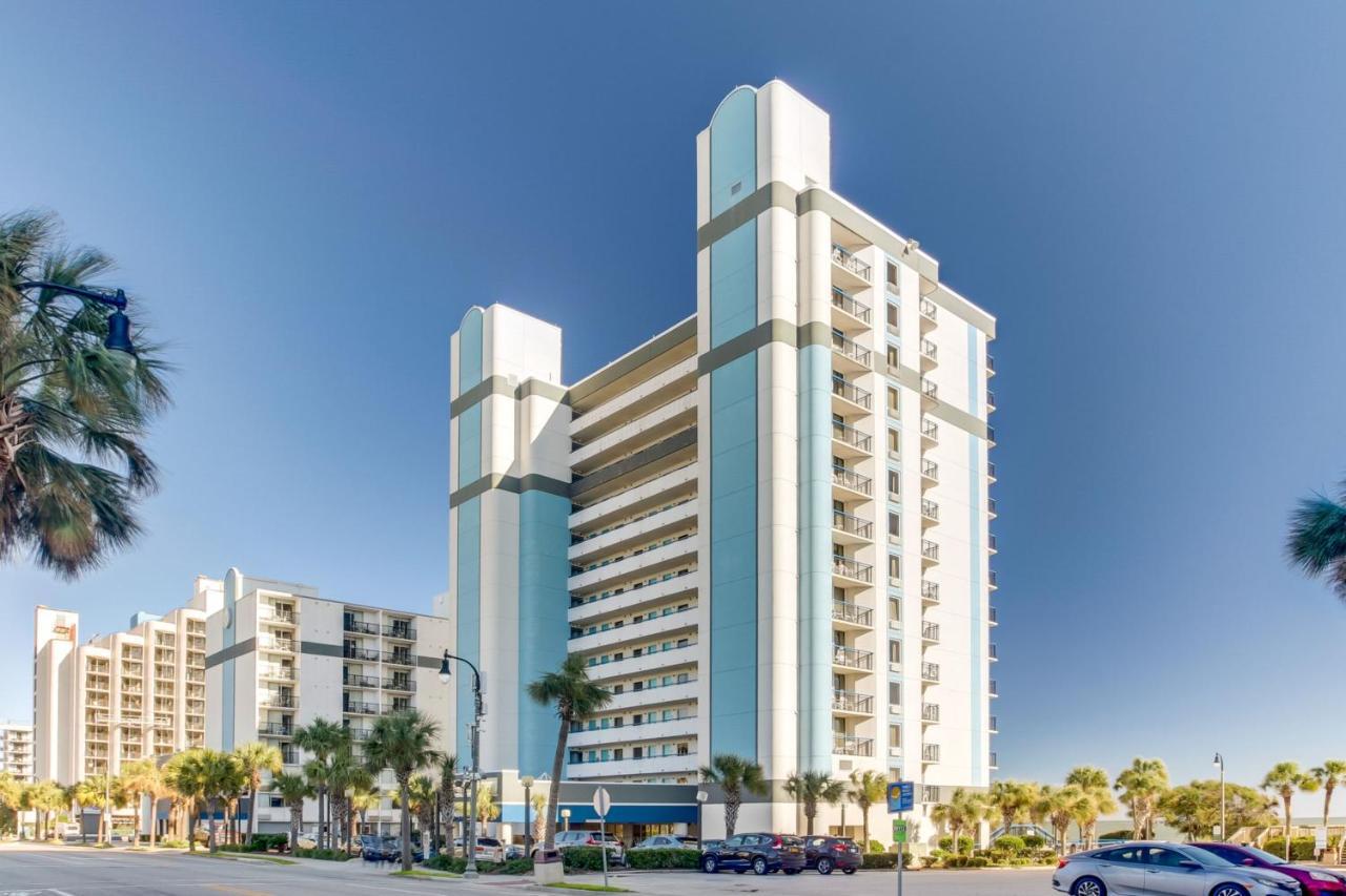 Boardwalk Beachfront Apartment *