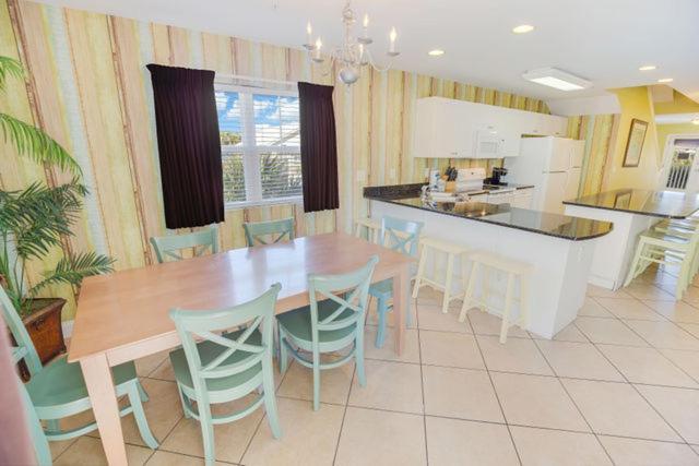 Villa Oceanview 8Br/7Ba Condo With Oceanfront Pool *