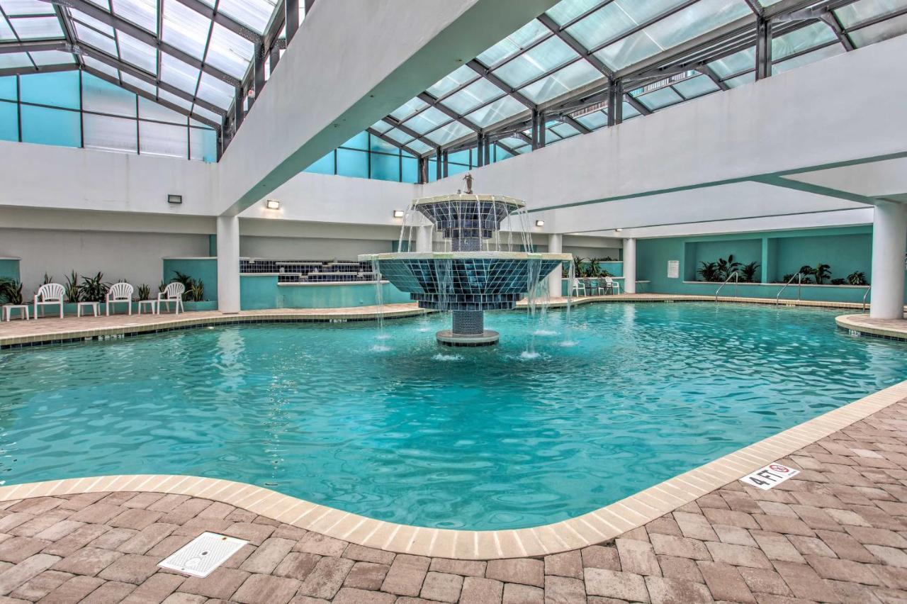 Breezy Landmark With Oceanfront Lanai! *