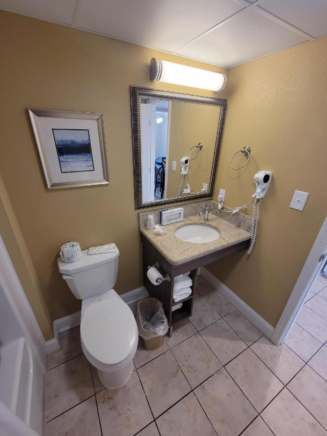 Direct Oceanfront Caravelle 615 Sleeps 4 Guests *